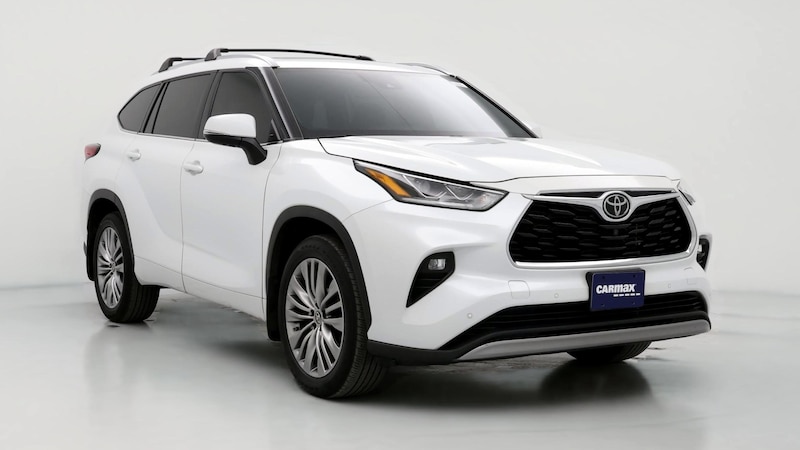 2022 Toyota Highlander Platinum Hero Image