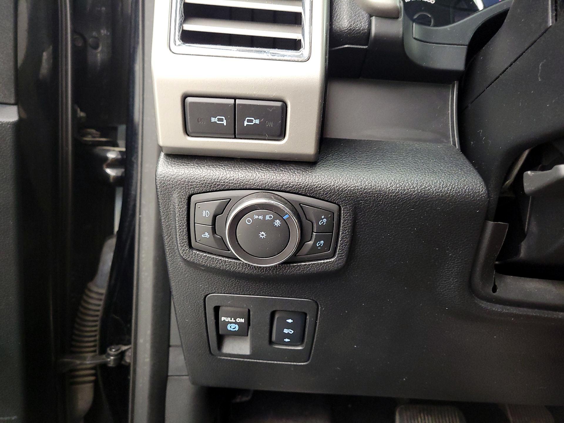 Thumbnail: 2016 Ford F-150 - 13