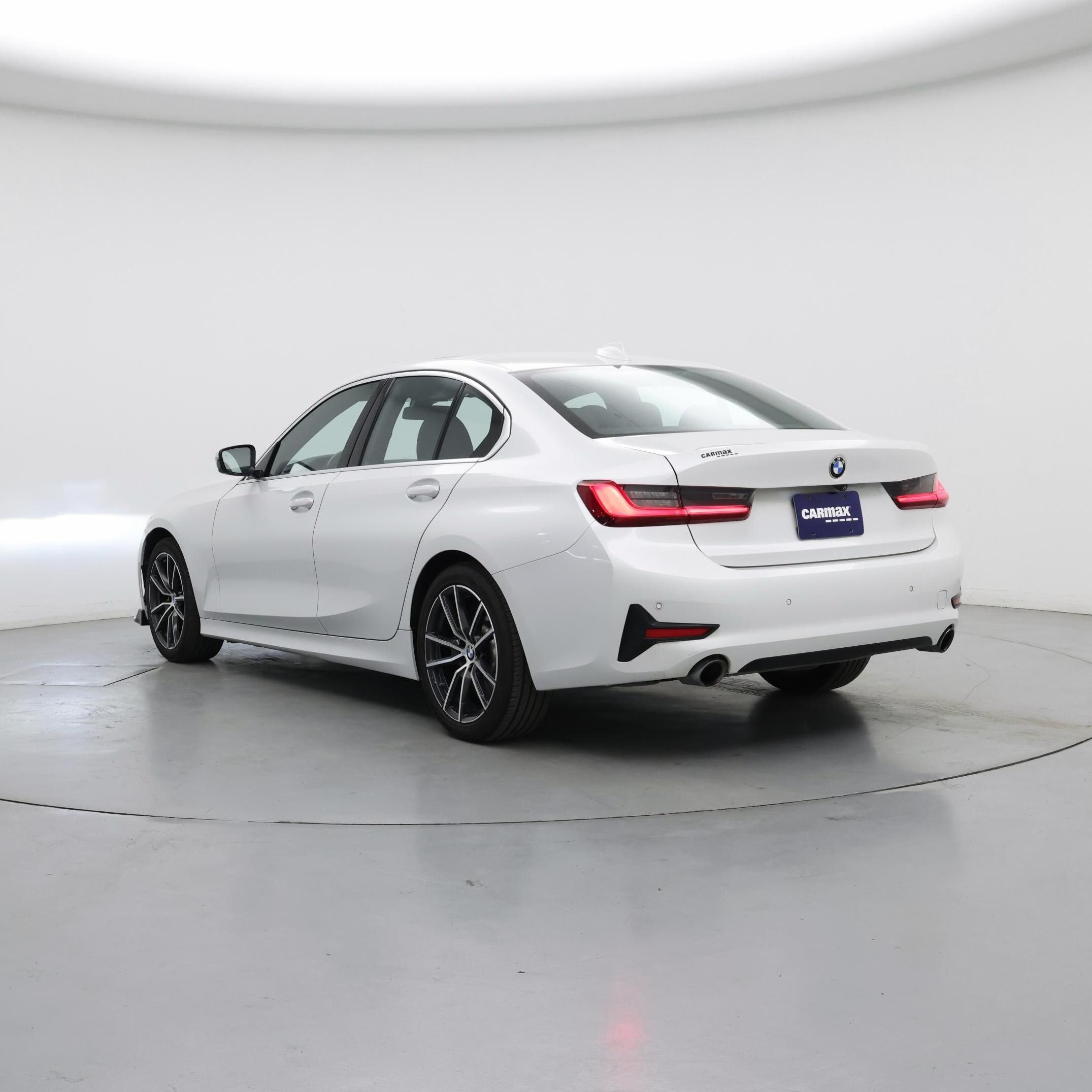 Thumbnail: 2019 BMW 3 Series - 2