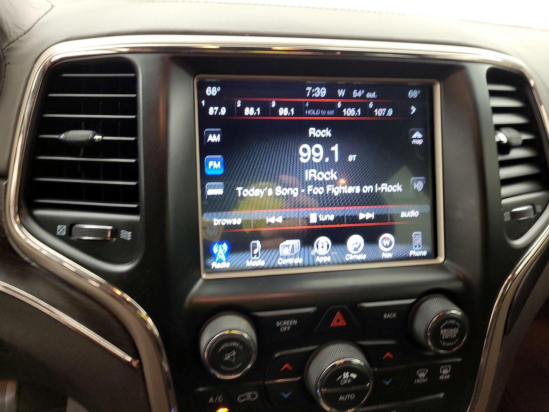 Thumbnail: 2014 Jeep Grand Cherokee - 16