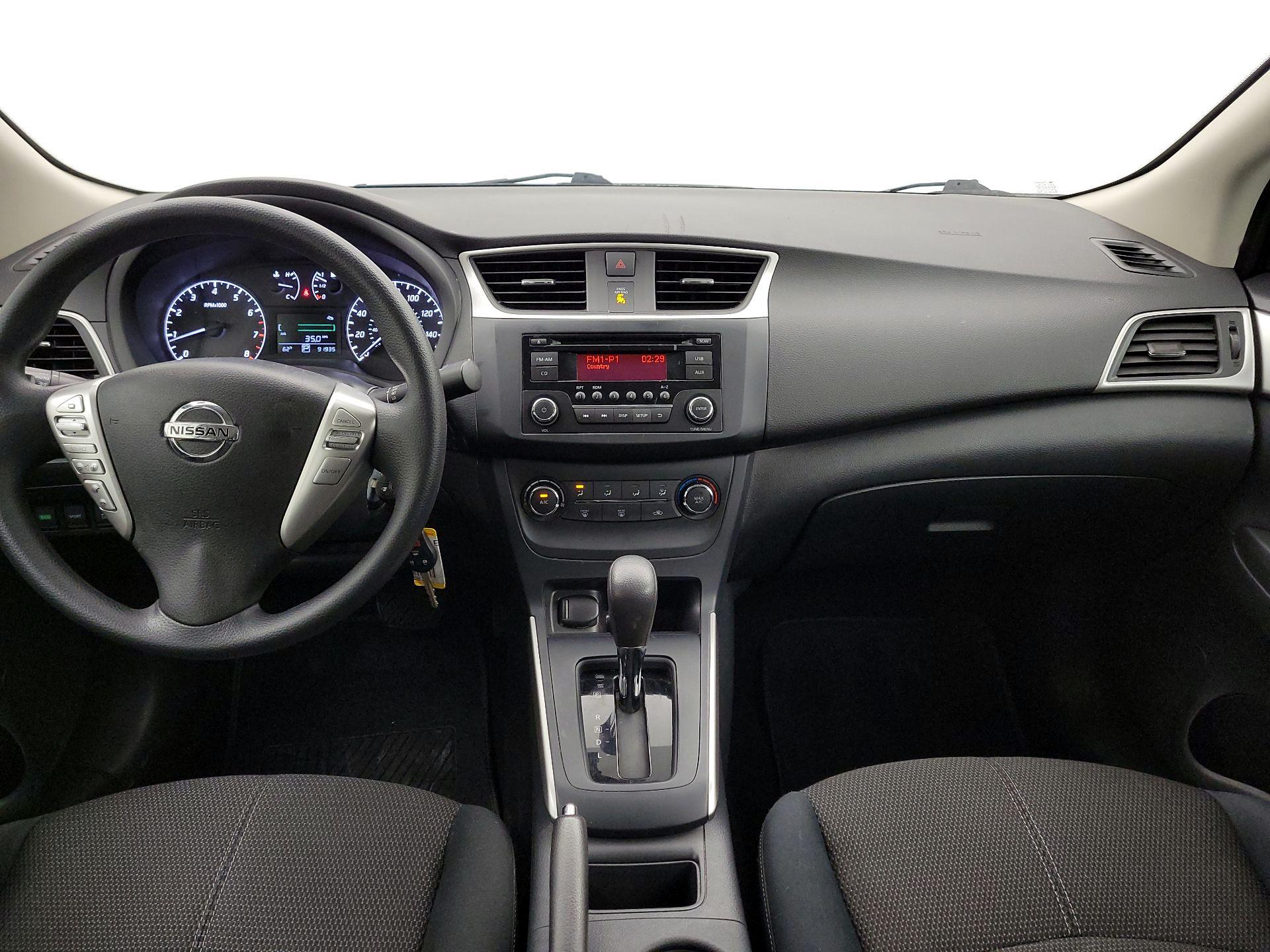 Thumbnail: 2017 Nissan Sentra - 9