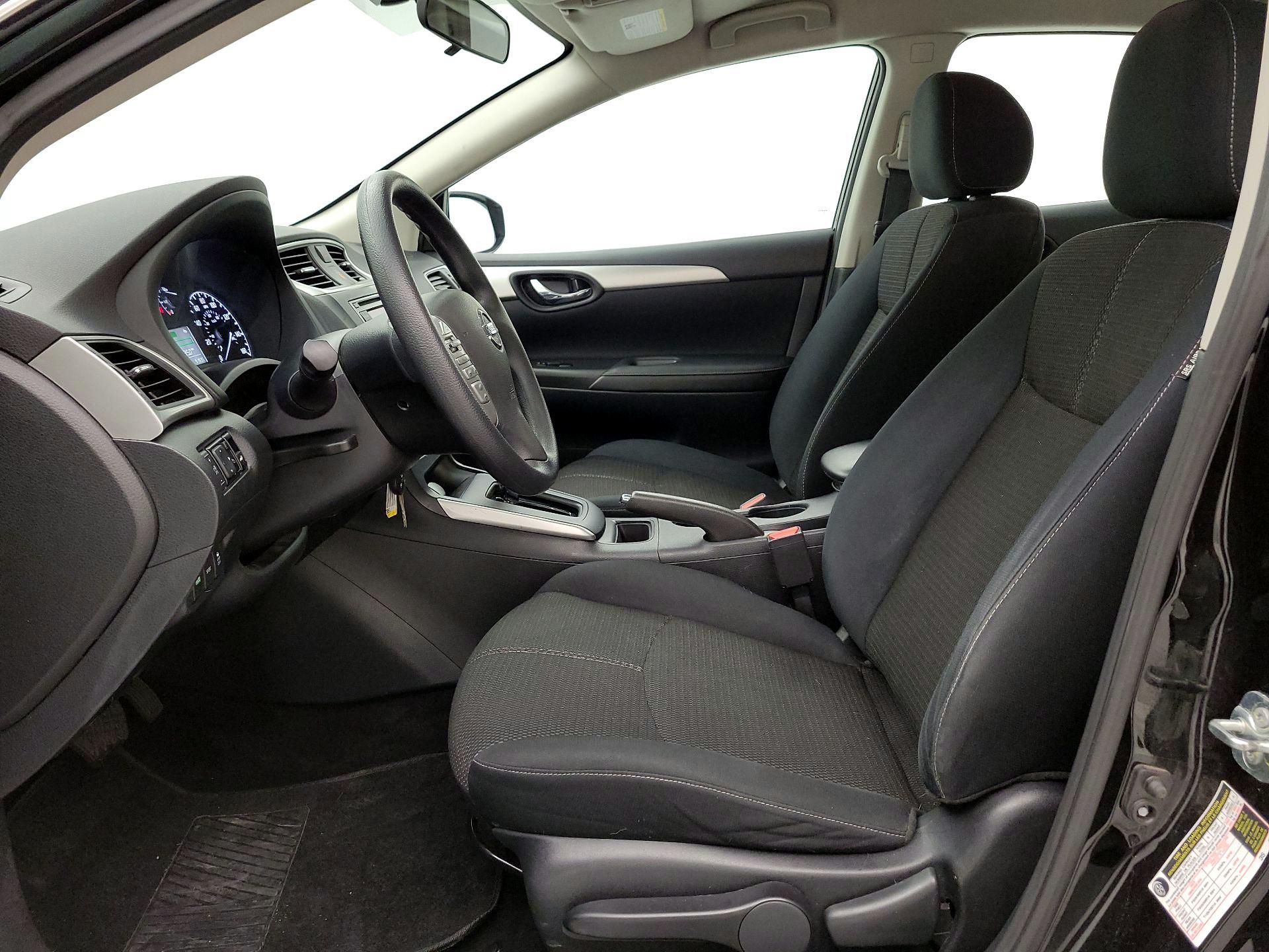 Thumbnail: 2017 Nissan Sentra - 11