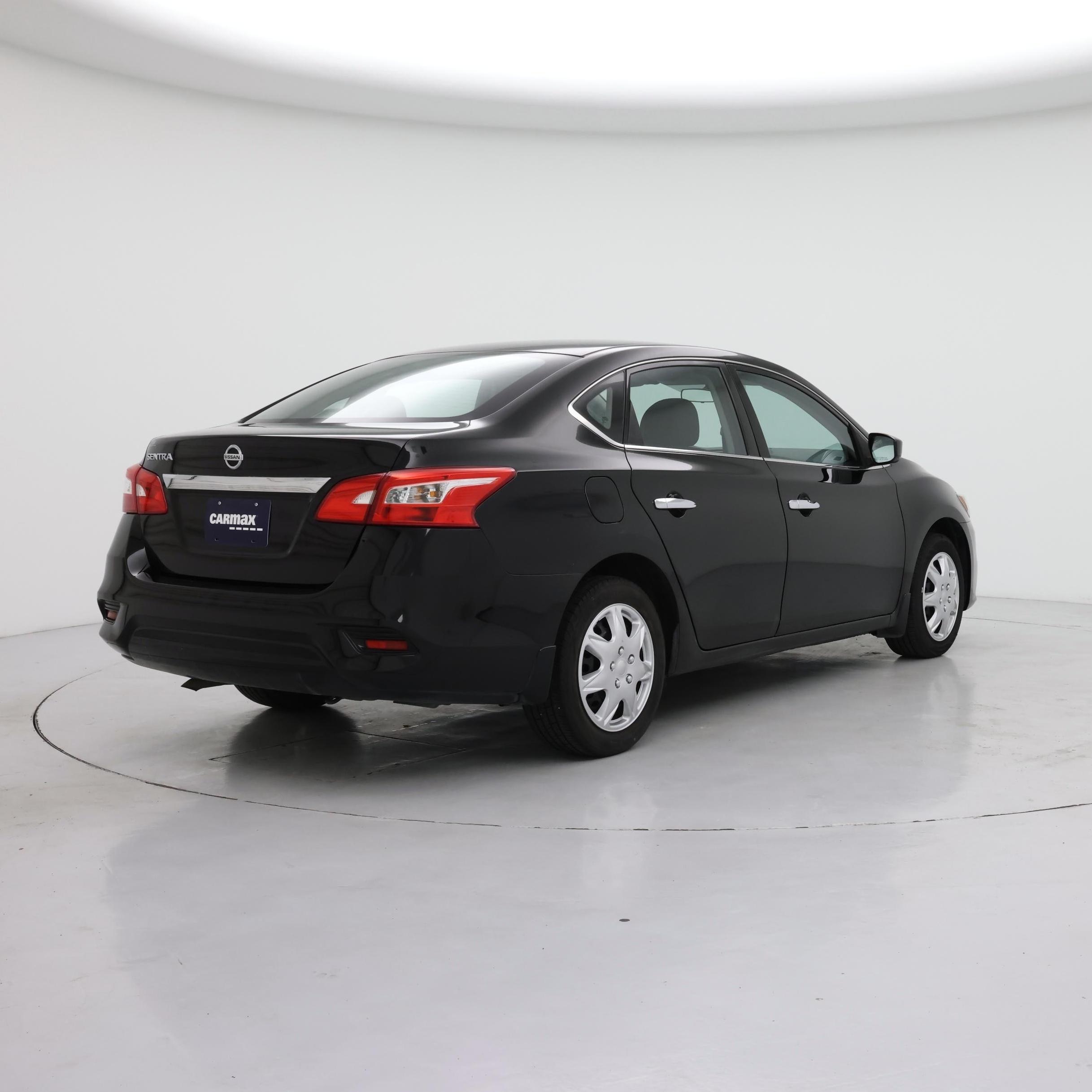 Thumbnail: 2017 Nissan Sentra - 8