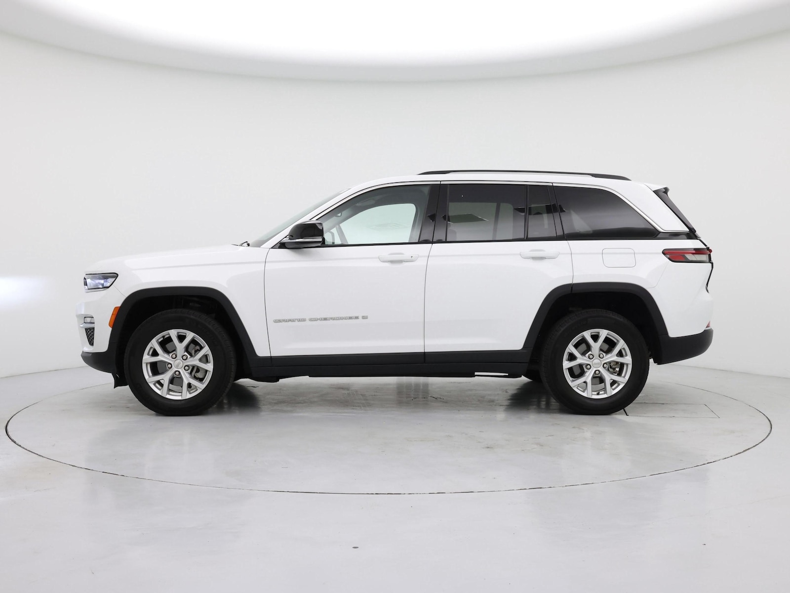 Image 4 of 2023 Jeep Grand Cherokee Limited