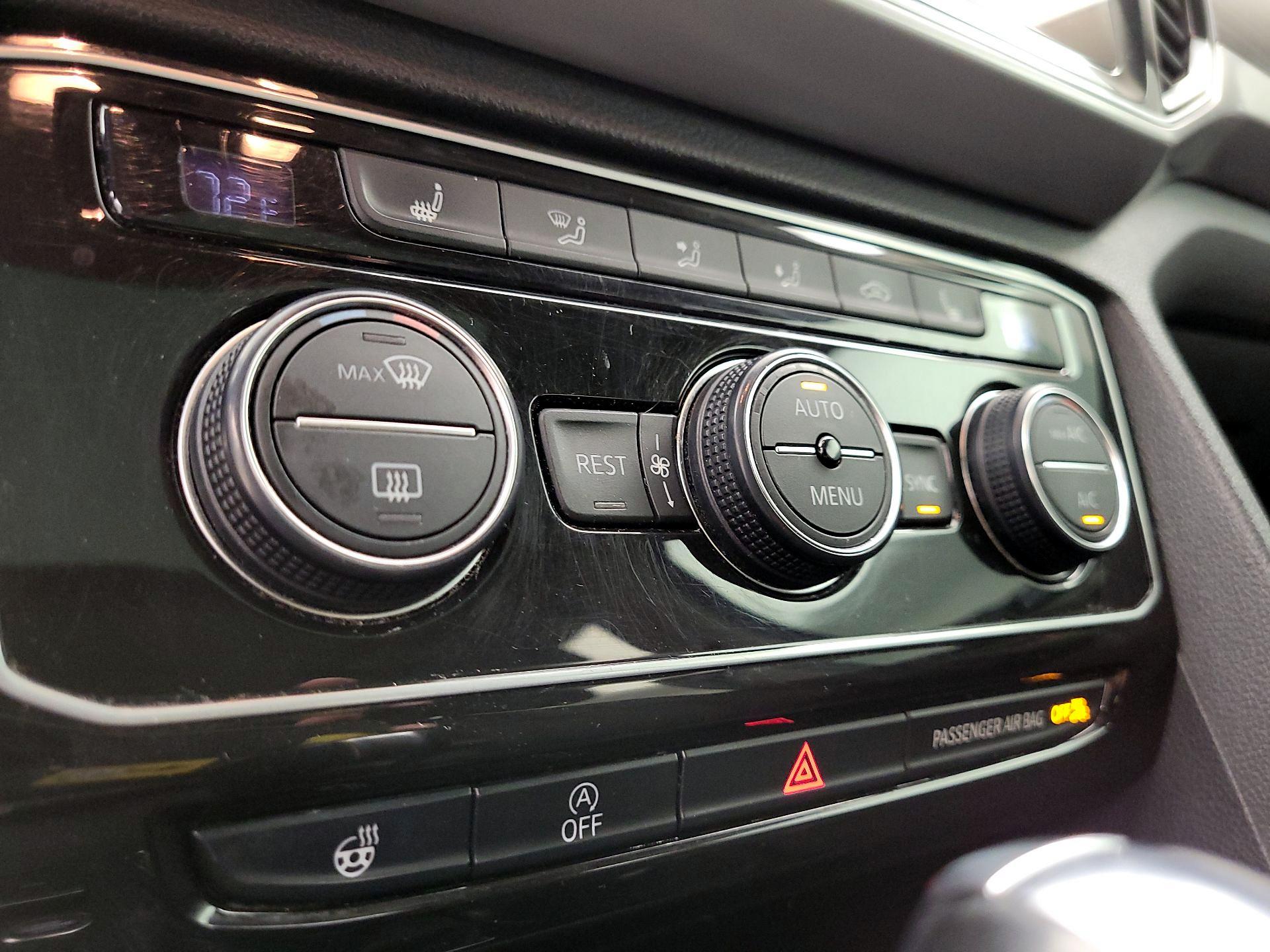 Thumbnail: 2019 Volkswagen Atlas - 17
