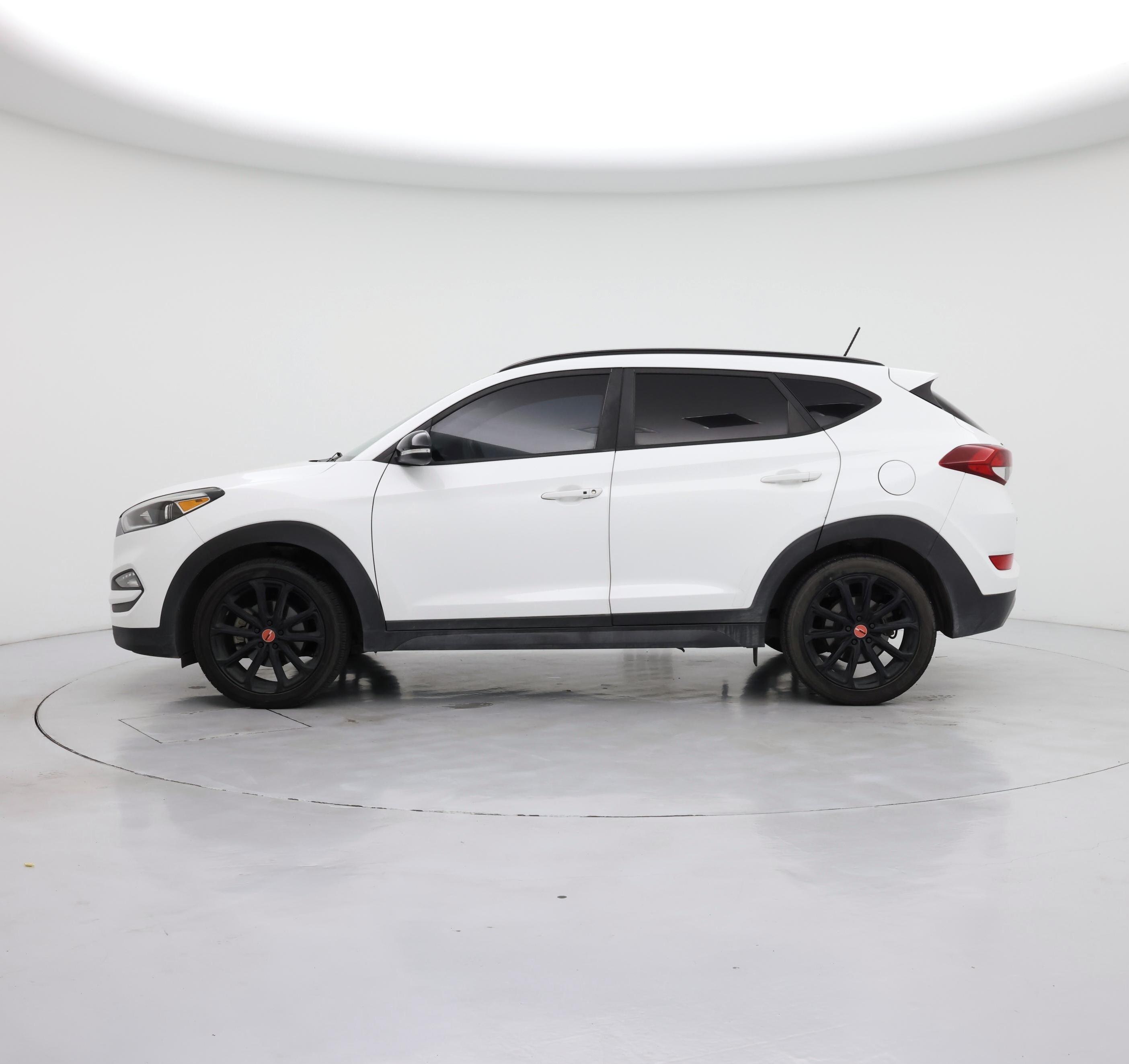 Thumbnail: 2017 Hyundai Tucson - 3