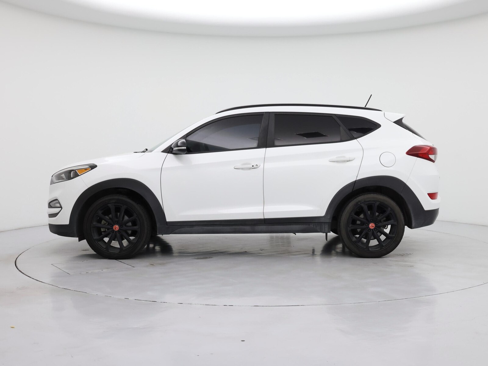 Image of 2017 Hyundai Tucson Night