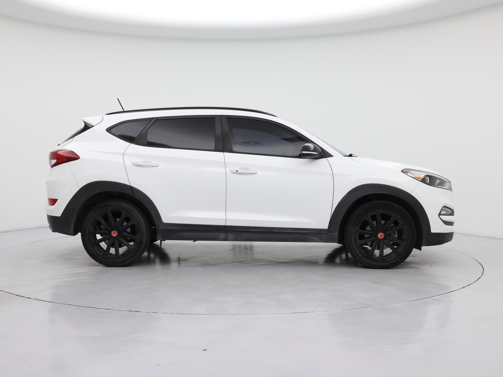 Image of 2017 Hyundai Tucson Night