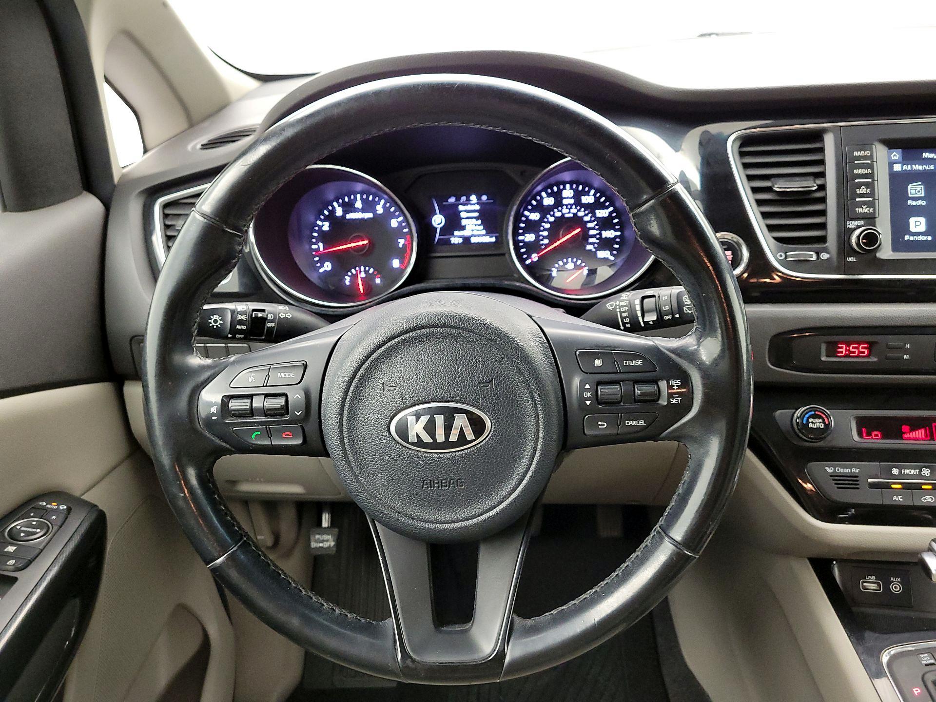 Thumbnail: 2017 Kia Sedona - 10