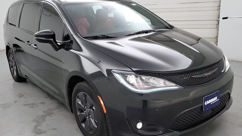 2020 Chrysler Pacifica  Hero Image
