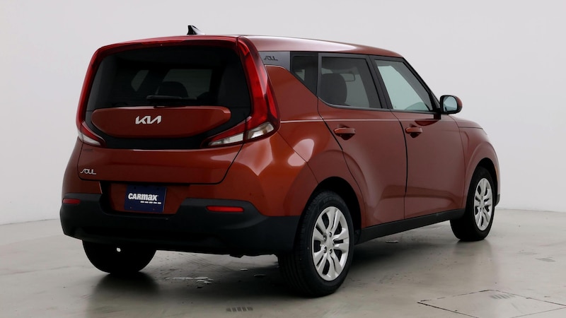 2022 Kia Soul LX 8