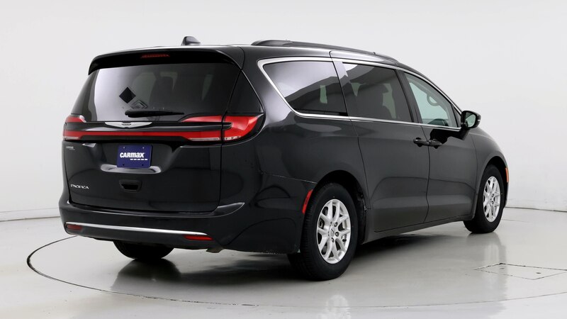 2022 Chrysler Pacifica Touring L 8