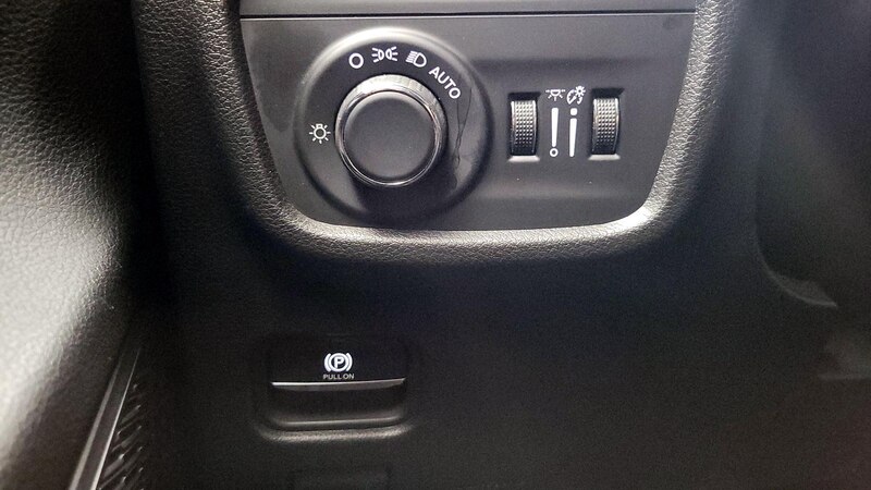 2023 Jeep Grand Cherokee Laredo 13