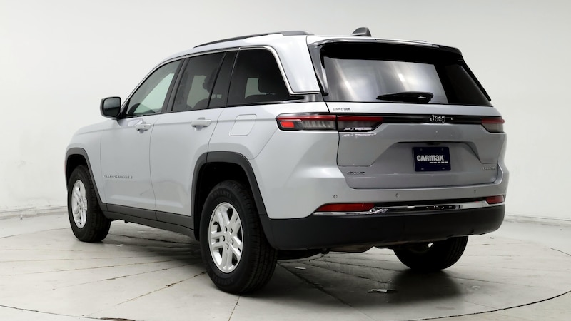 2023 Jeep Grand Cherokee Laredo 2