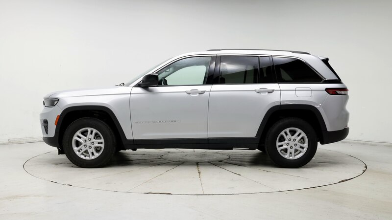 2023 Jeep Grand Cherokee Laredo 3
