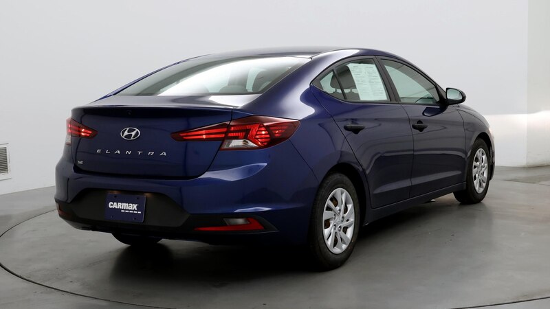 2019 Hyundai Elantra SE 8