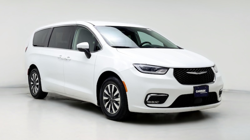 2023 Chrysler Pacifica Hybrid Touring L Hero Image