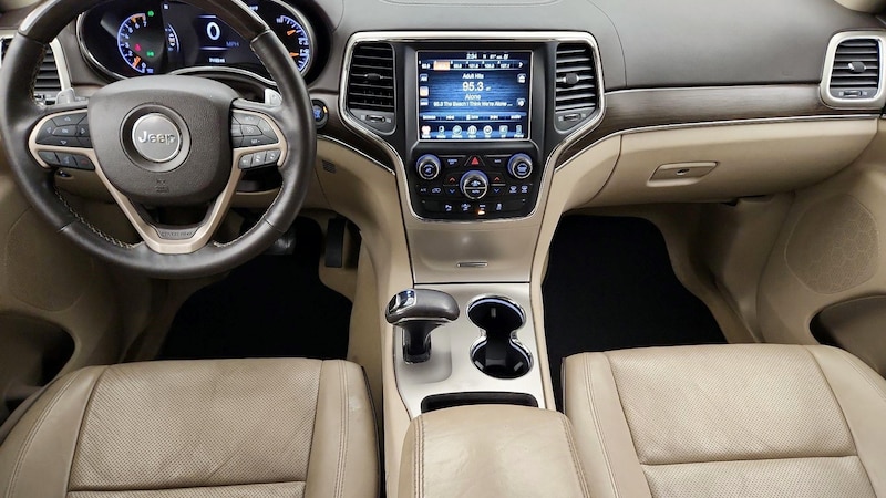 2014 Jeep Grand Cherokee Overland 9