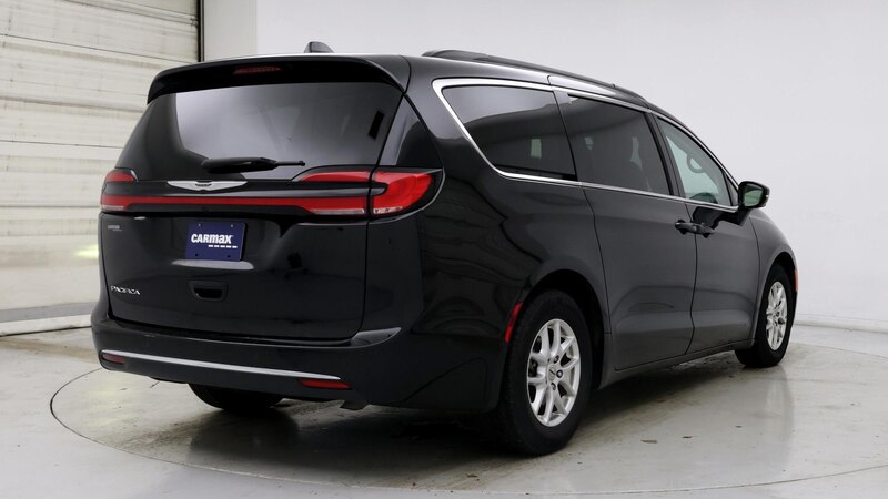 2022 Chrysler Pacifica Touring L 8