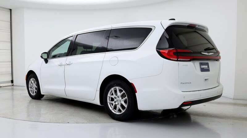 2023 Chrysler Pacifica Touring L 2