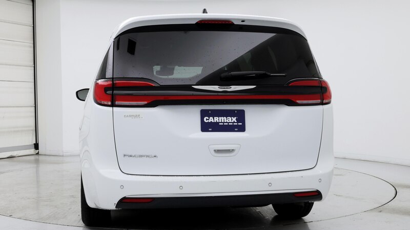 2023 Chrysler Pacifica Touring L 6