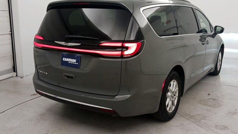 2022 Chrysler Pacifica Touring L 5