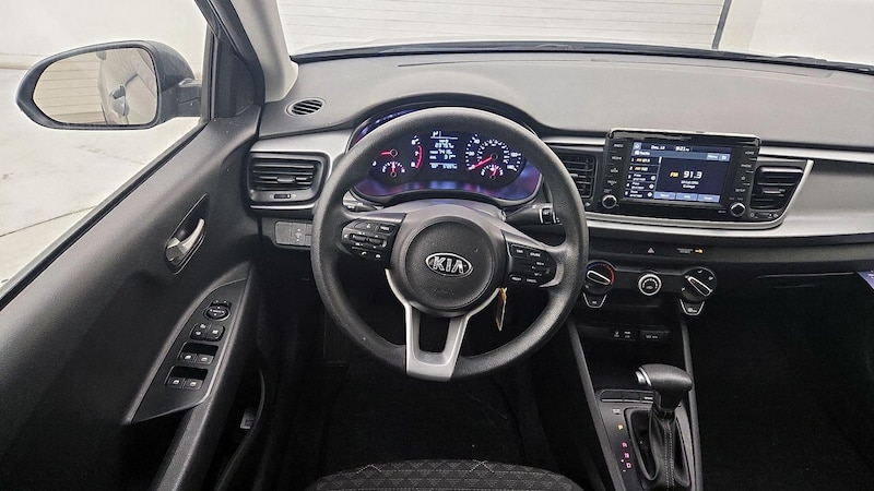 2020 Kia Rio S 10