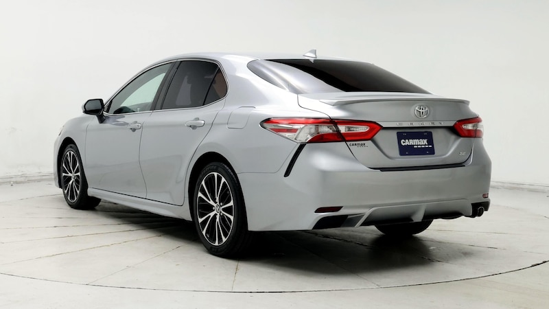 2019 Toyota Camry SE 2