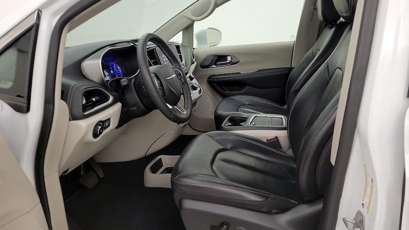 2022 Chrysler Pacifica Hybrid Touring L 11