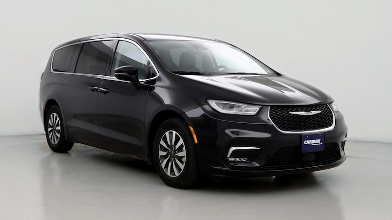 2022 Chrysler Pacifica Hybrid Touring L Hero Image