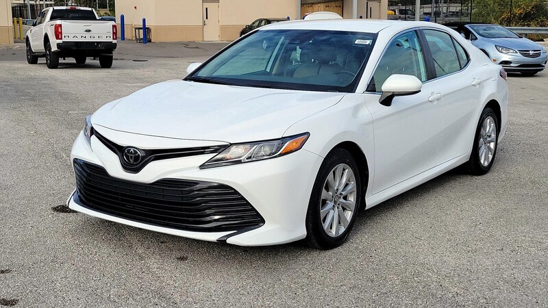 2019 Toyota Camry LE 3