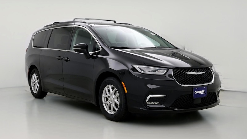 2022 Chrysler Pacifica Touring L Hero Image