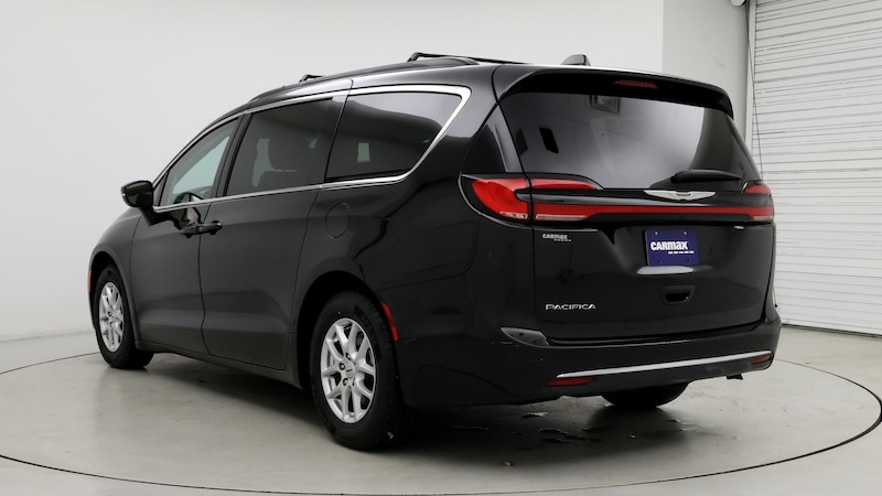 2022 Chrysler Pacifica Touring L 2