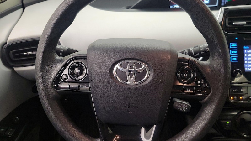 2019 Toyota Prius LE 10