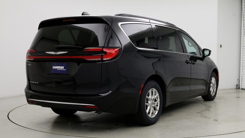 2022 Chrysler Pacifica Touring L 8