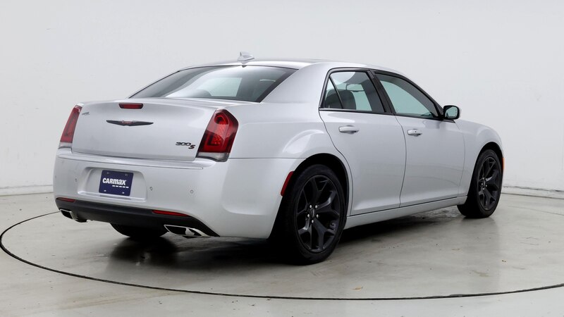 2022 Chrysler 300 S 8