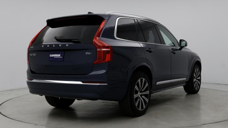 2024 Volvo XC90 B5 Plus 8