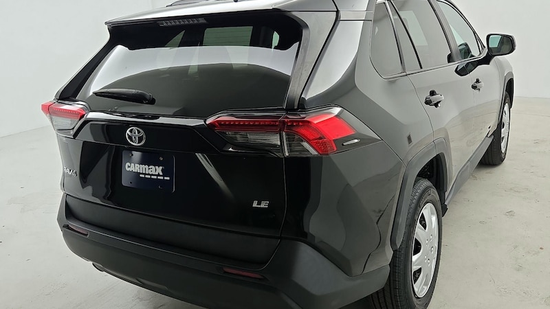 2019 Toyota RAV4 LE 5