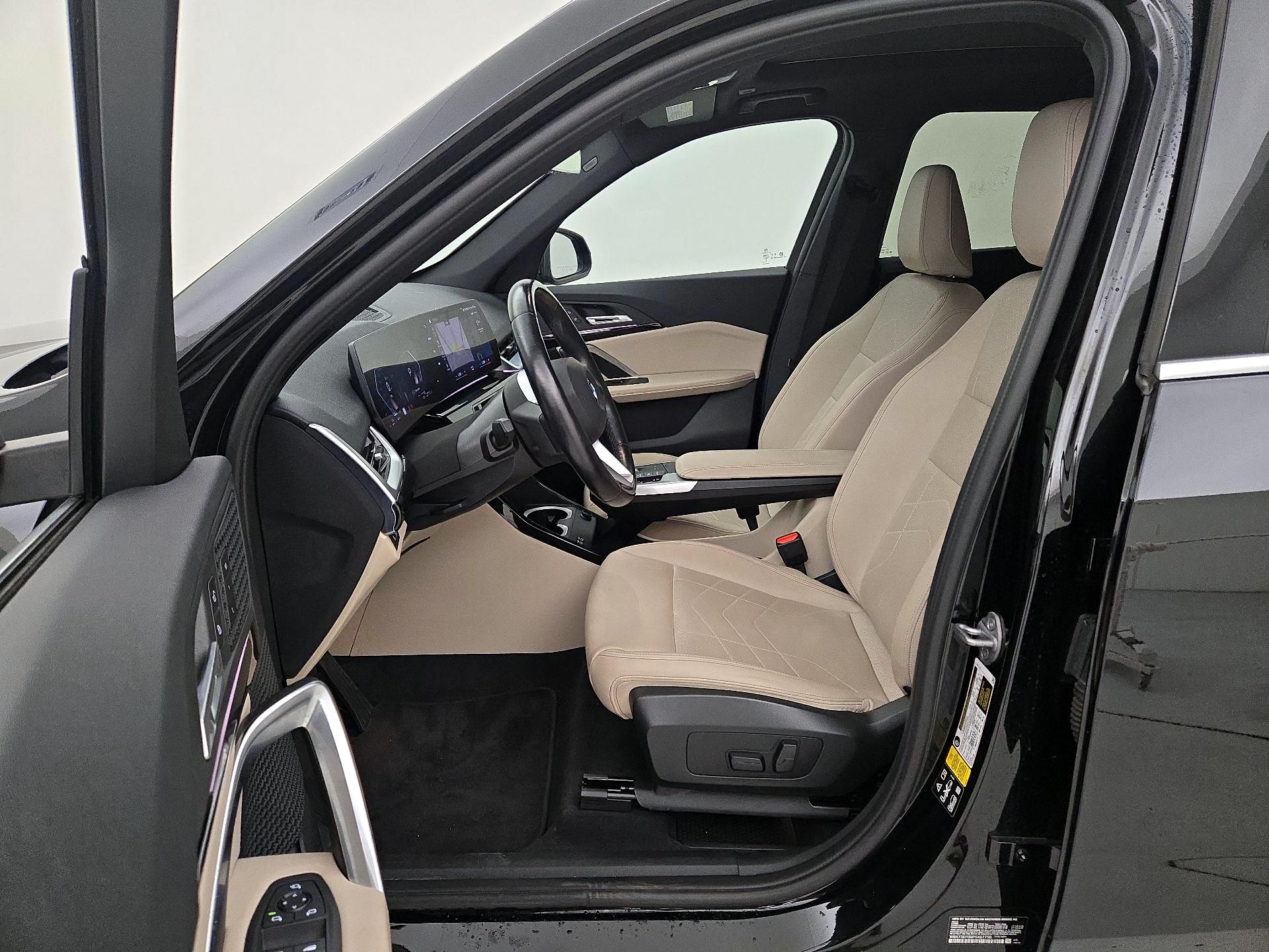 Thumbnail: 2023 BMW X1 - 11
