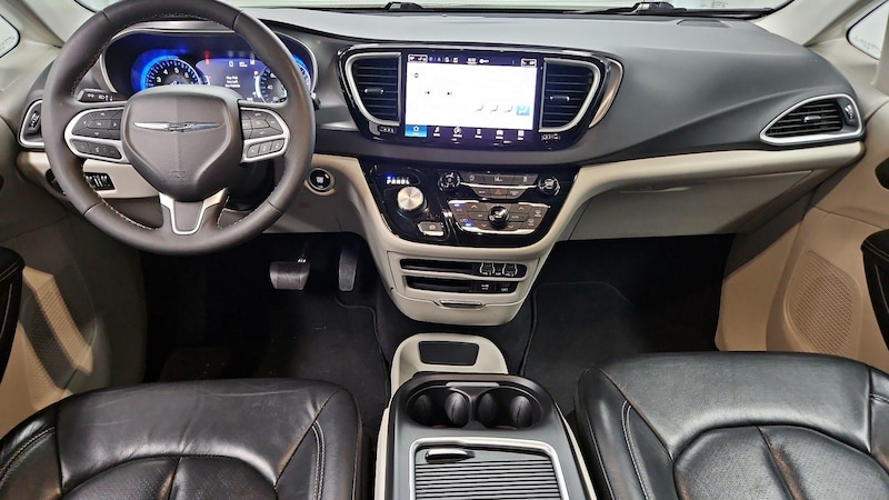 2022 Chrysler Pacifica Touring L 9