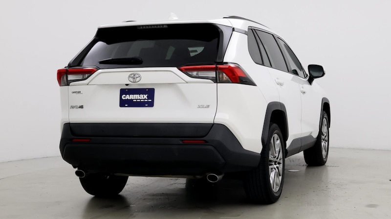 2020 Toyota RAV4 XLE Premium 8