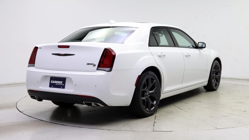 2023 Chrysler 300 S 8