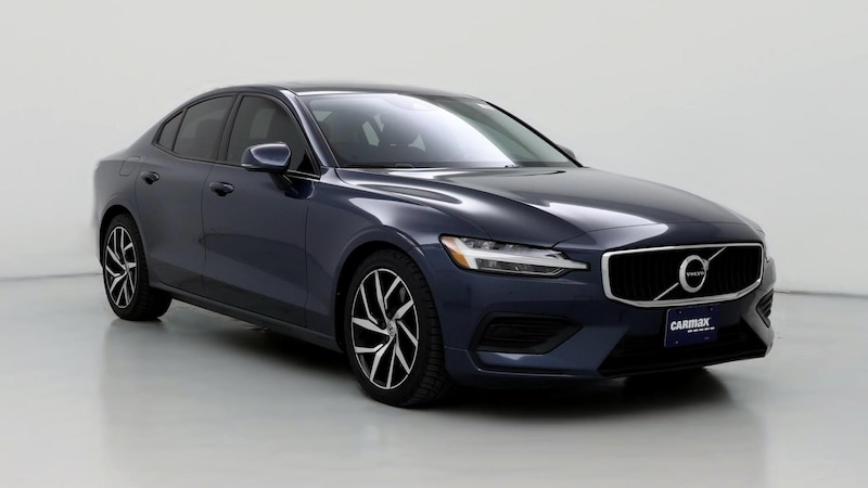 2019 Volvo S60 T6 Momentum Hero Image