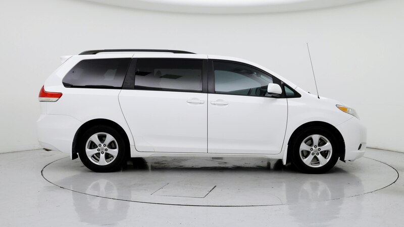 2014 Toyota Sienna LE 7