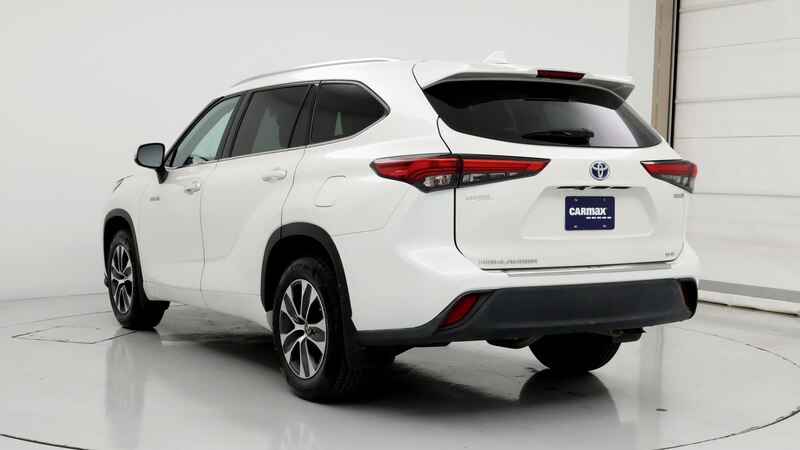 2020 Toyota Highlander XLE 2