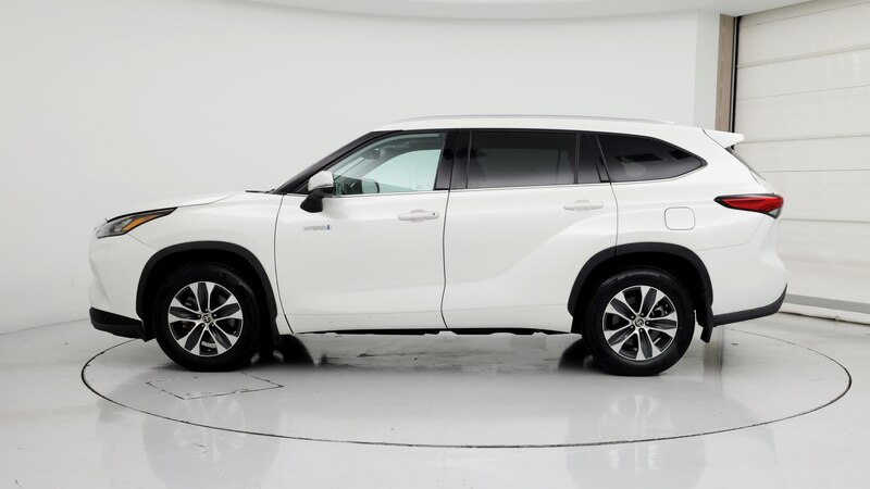 2020 Toyota Highlander XLE 3