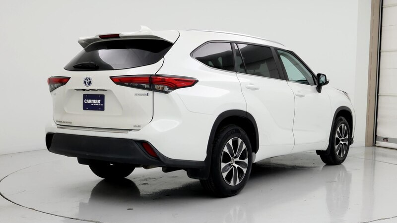 2020 Toyota Highlander XLE 8