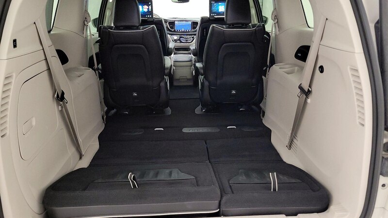 2021 Chrysler Pacifica Hybrid Limited 24