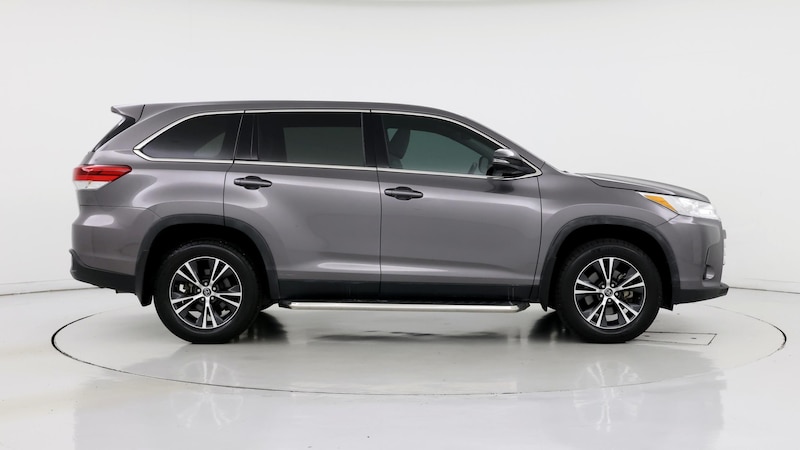 2019 Toyota Highlander LE 7