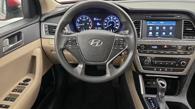 2017 Hyundai Sonata SE 10